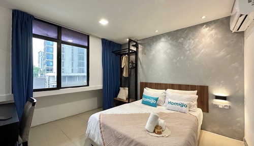 Deluxe Double Room, 1 Queen Bed, Non Smoking, City View