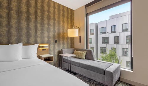 Suite, 1 King Bed with Sofa bed, Non Smoking