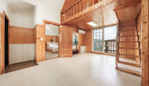 Basic Room, 3 Bedrooms (Pencil 5 (Mountain View / BBQ))