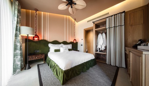 Deluxe Room, Balcony
