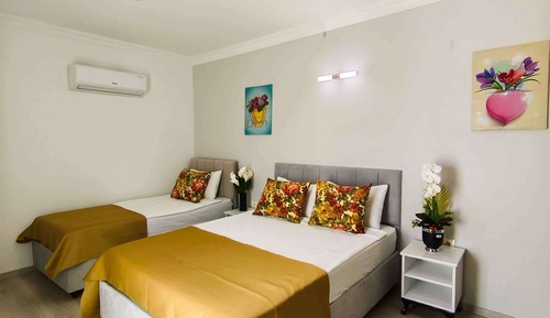 Comfort Triple Room