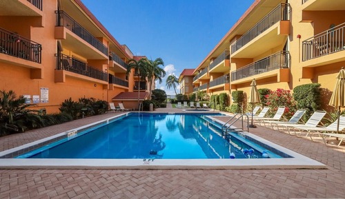Condo, 2 Bedrooms