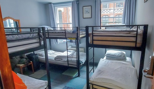 Basic Shared Dormitory, Men only, Non Smoking
