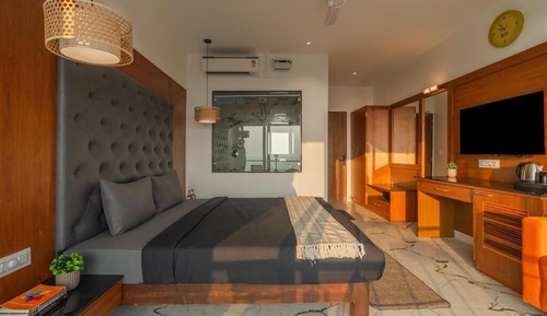 Superior Double Room with Balcony and Sea View