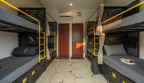 Bed in 8 Bed Mixed Dormitory - Two Attached Washroom