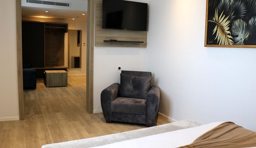 Deluxe Suite