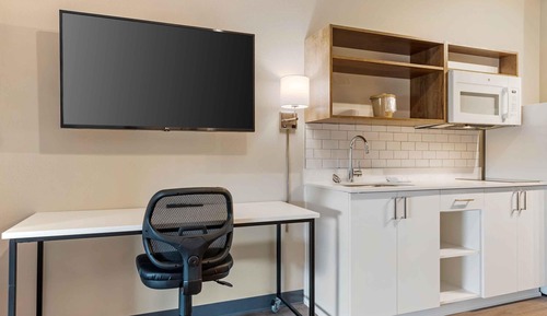 Premium Studio, 2 Queen Beds, Non Smoking, Refrigerator & Microwave