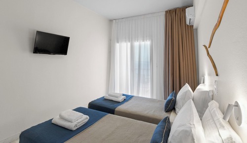 Basic Twin Room, Balcony, Sea View