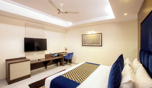 Deluxe Room, 1 King Bed