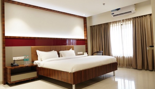 Deluxe Room, City View
