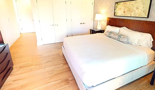 Condo (6 Bedrooms)