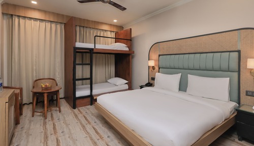 Family Room, 1 King Bed