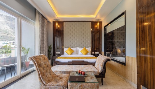 Valley View Classic Room with Balcony