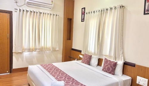 Deluxe Room, Balcony, City View