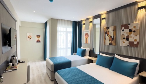 Family Room, Balcony