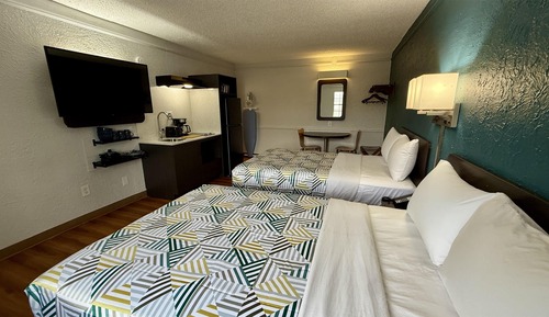 Standard Room, 2 Double Beds, Non Smoking