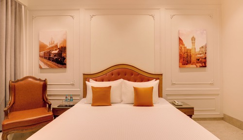 Deluxe Suite