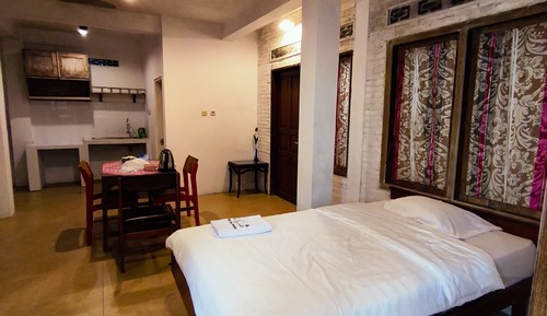 Comfort Villa, Courtyard View