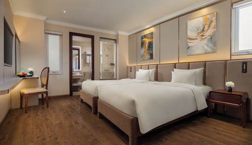  Premium Double or Twin with Window