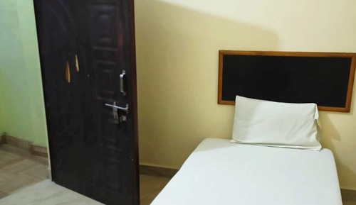 Deluxe Single Room
