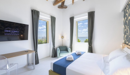 SUPERIOR DELUXE DOUBLE/TWIN ROOM WITH ROOM VIEW