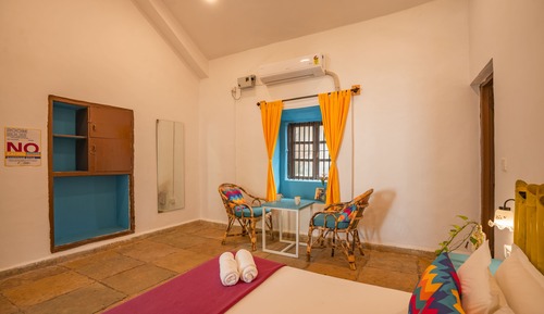 Deluxe Private AC Room with Ensuite Bathroom