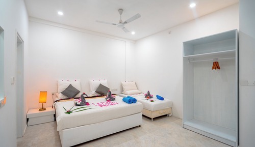 Deluxe Triple Room