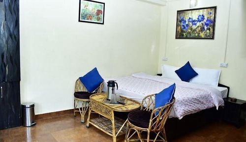 Economy Room