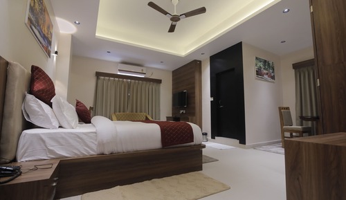 Luxury Suite