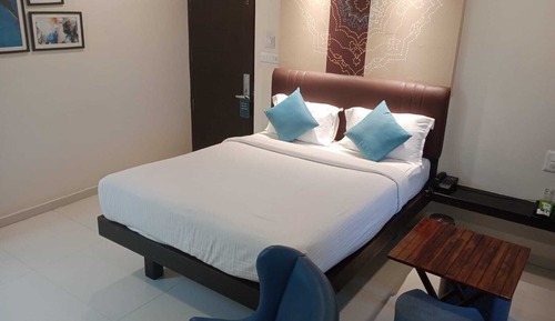 Deluxe Triple Room, City View