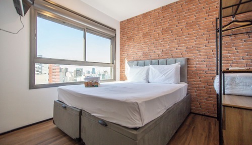 Standard Studio (590627)