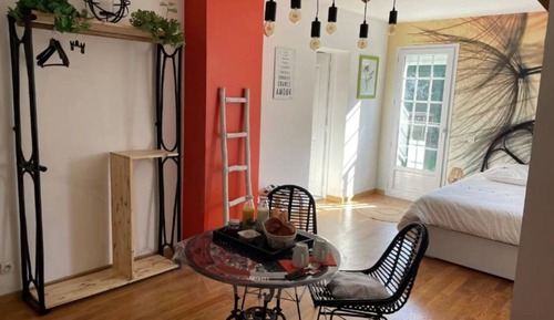 Comfort Room, Garden View