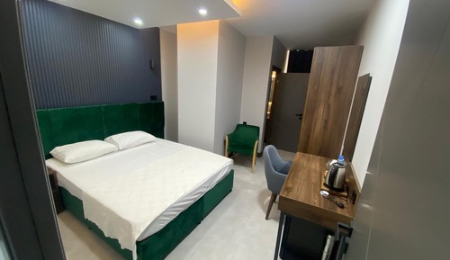Standard Triple Room, City View