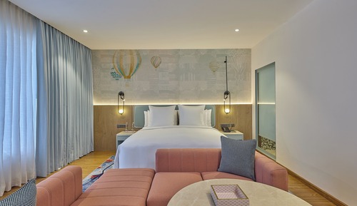 Lux King Room Smart Laundry, Espresso Machine and Non-Alcoholic Mini Bar