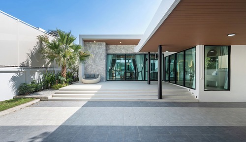 Deluxe Villa, Patio, Pool View