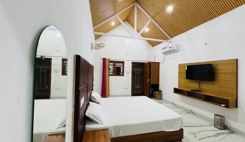 Superior Cottage, Hill View