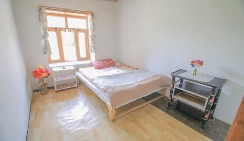 Basic Single Room, Mountain View