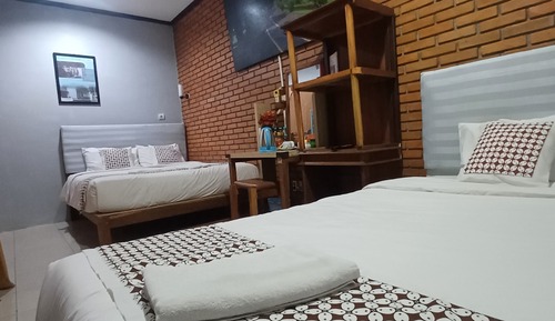 Standard Double Room, Garden View