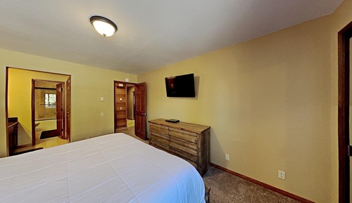 Condo, 2 Bedrooms