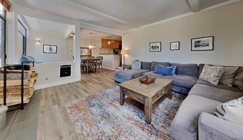 Condo, 2 Bedrooms
