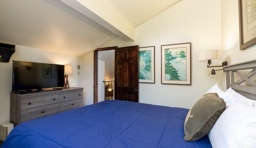 Condo, 2 Bedrooms