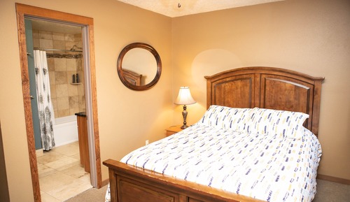 Condo, 2 Bedrooms