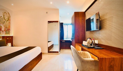Superior Double Room, Balcony, Hill View