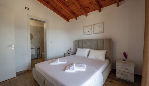 Double Room, Balcony