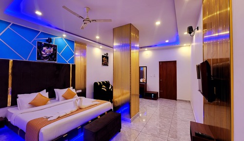 Deluxe Double Room, Balcony, City View