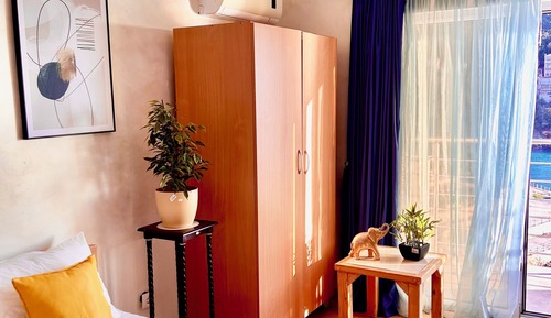 Apartment 504