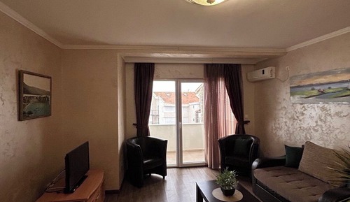 Apartment 401