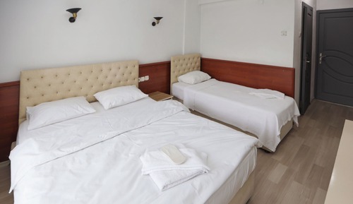Classic Triple Room, City View