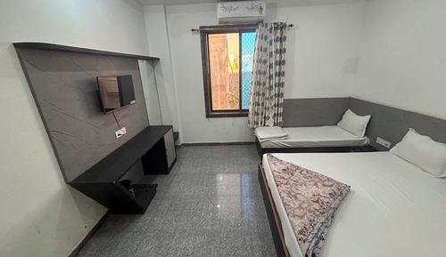 Comfort Triple Room