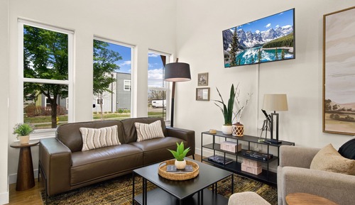 House, Multiple Beds, Patio, Mountain View (503 Cajetan Street)